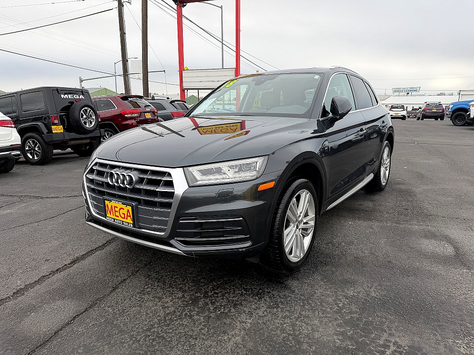 2018 Audi Q5 Premium Plus's photo