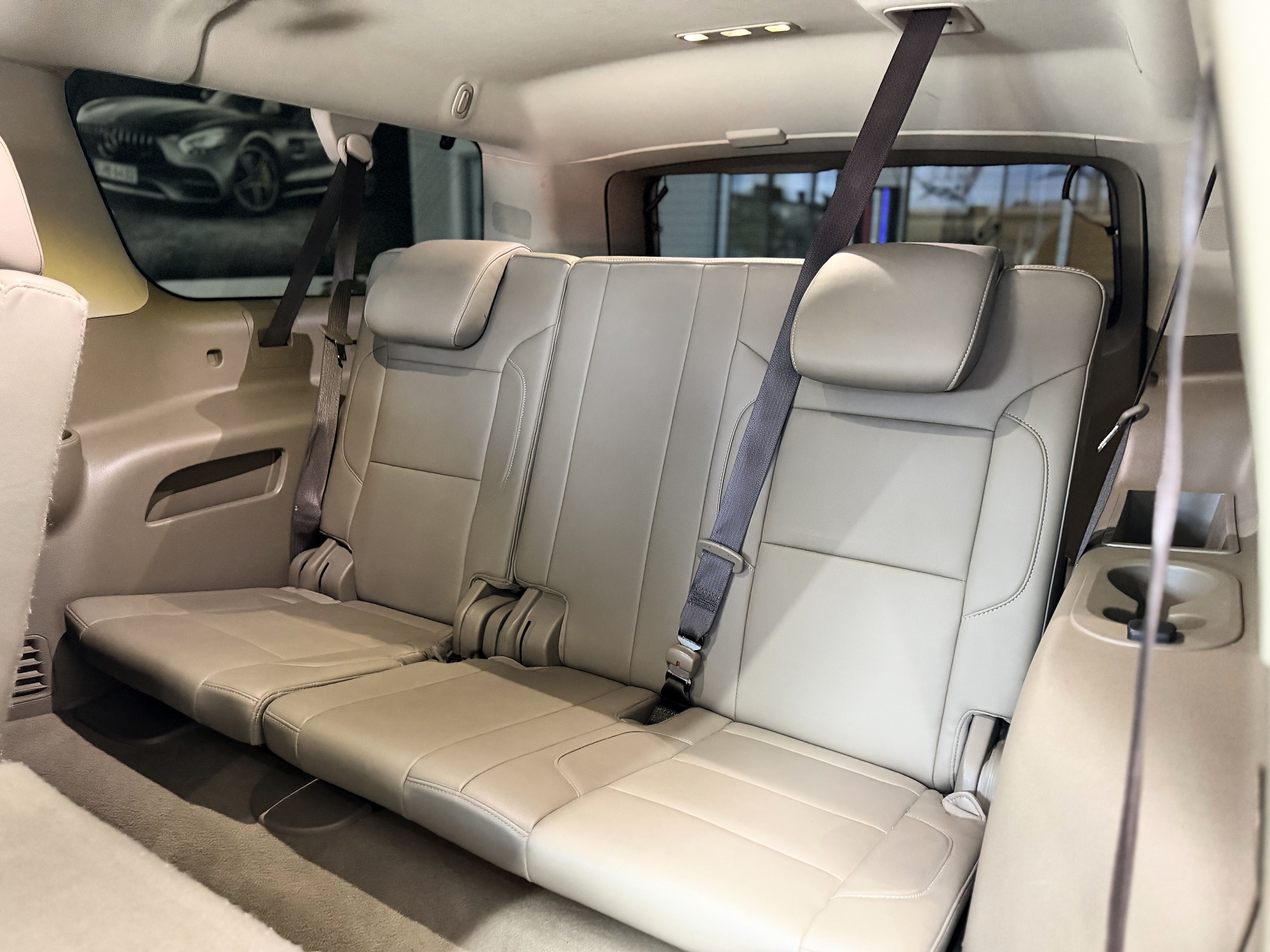 2019 Chevrolet Suburban LT - Photo 21