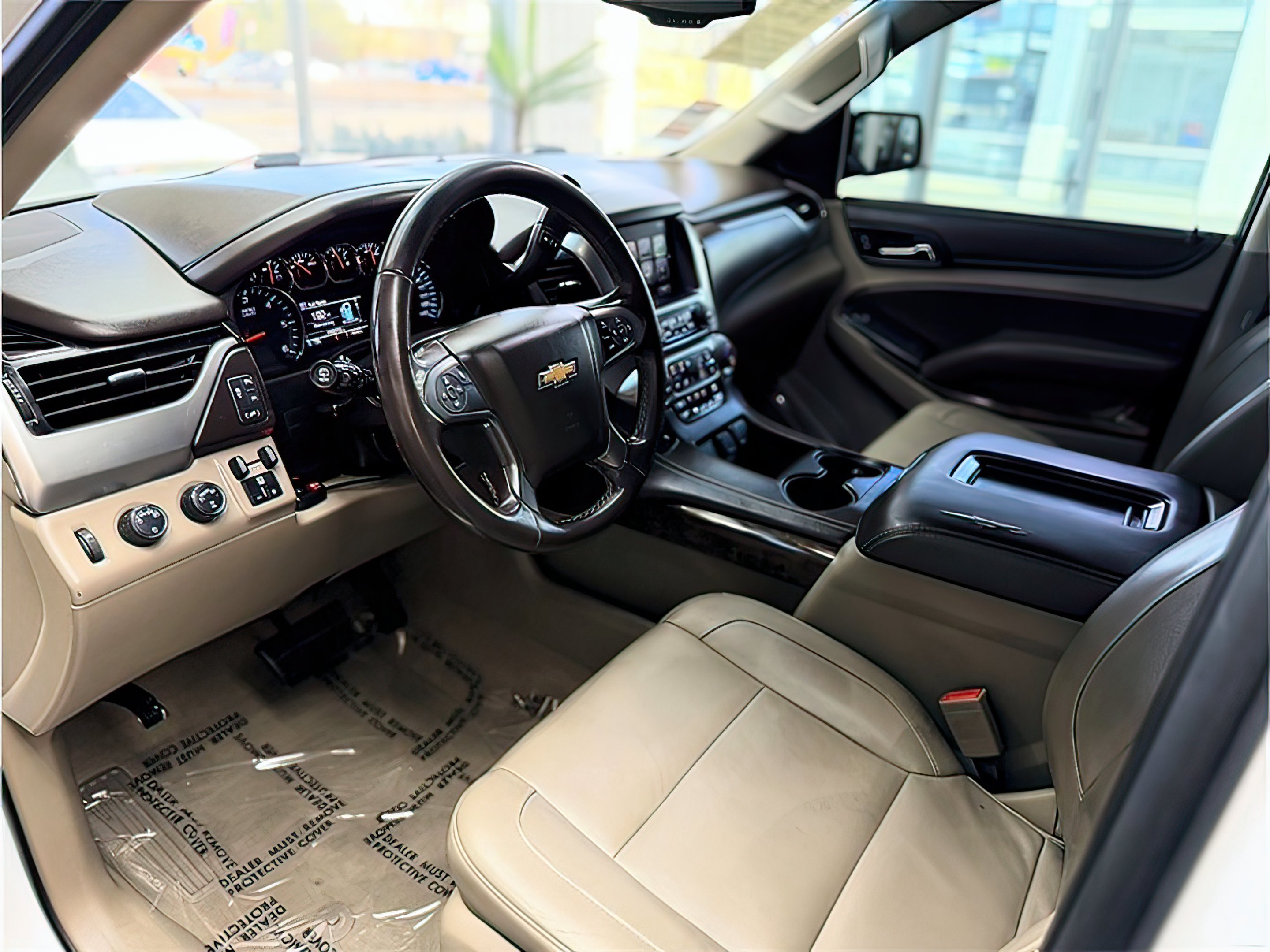 2019 Chevrolet Suburban LT - Photo 26