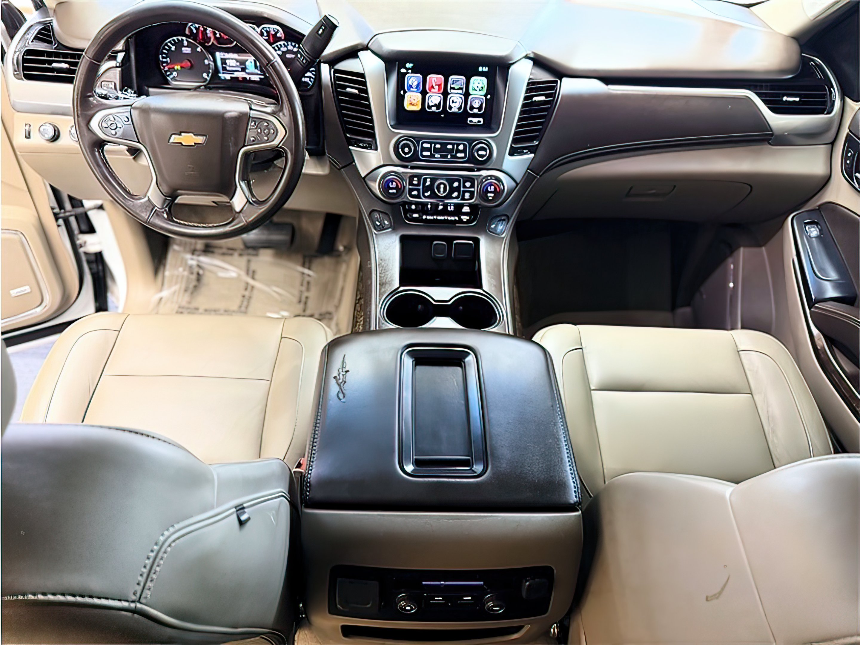 2019 Chevrolet Suburban LT - Photo 32