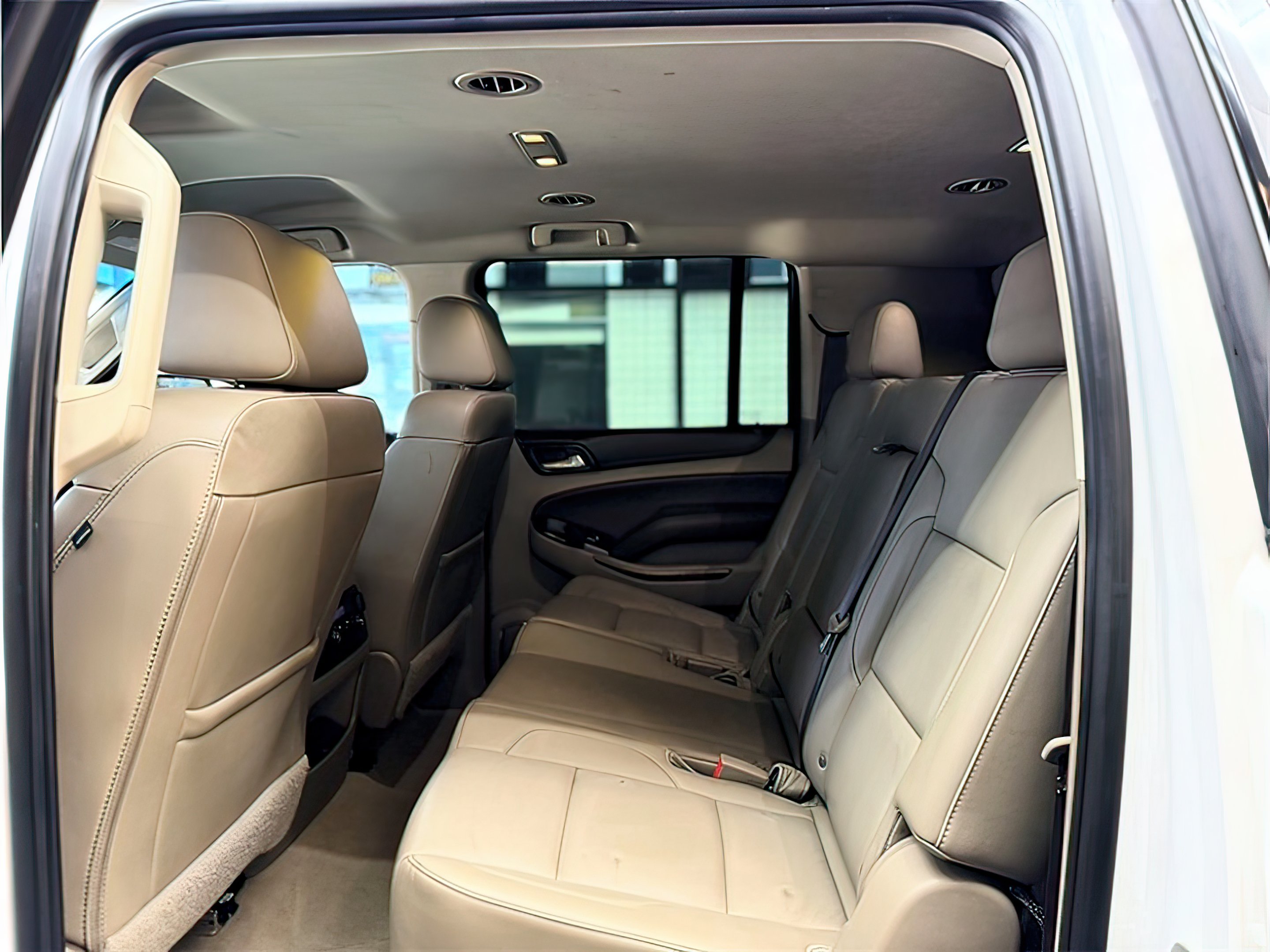 2019 Chevrolet Suburban LT - Photo 44