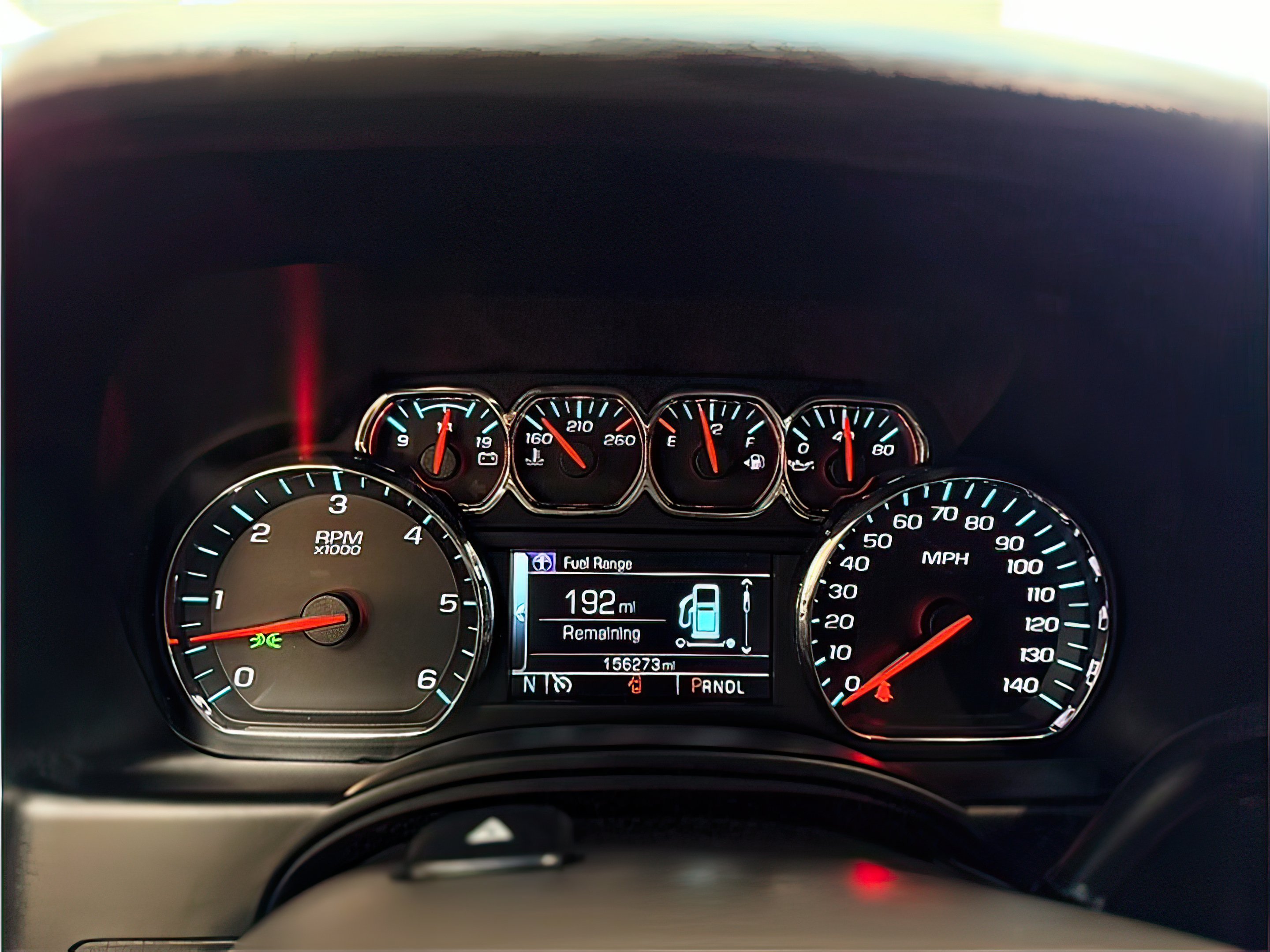 2019 Chevrolet Suburban LT - Photo 31