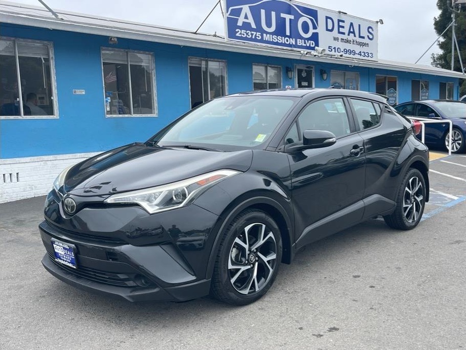 2018 Toyota C-HR XLE's photo