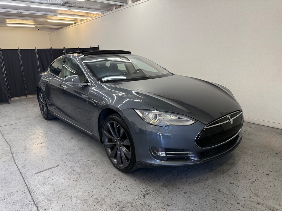2013 Tesla Model S Performance's photo