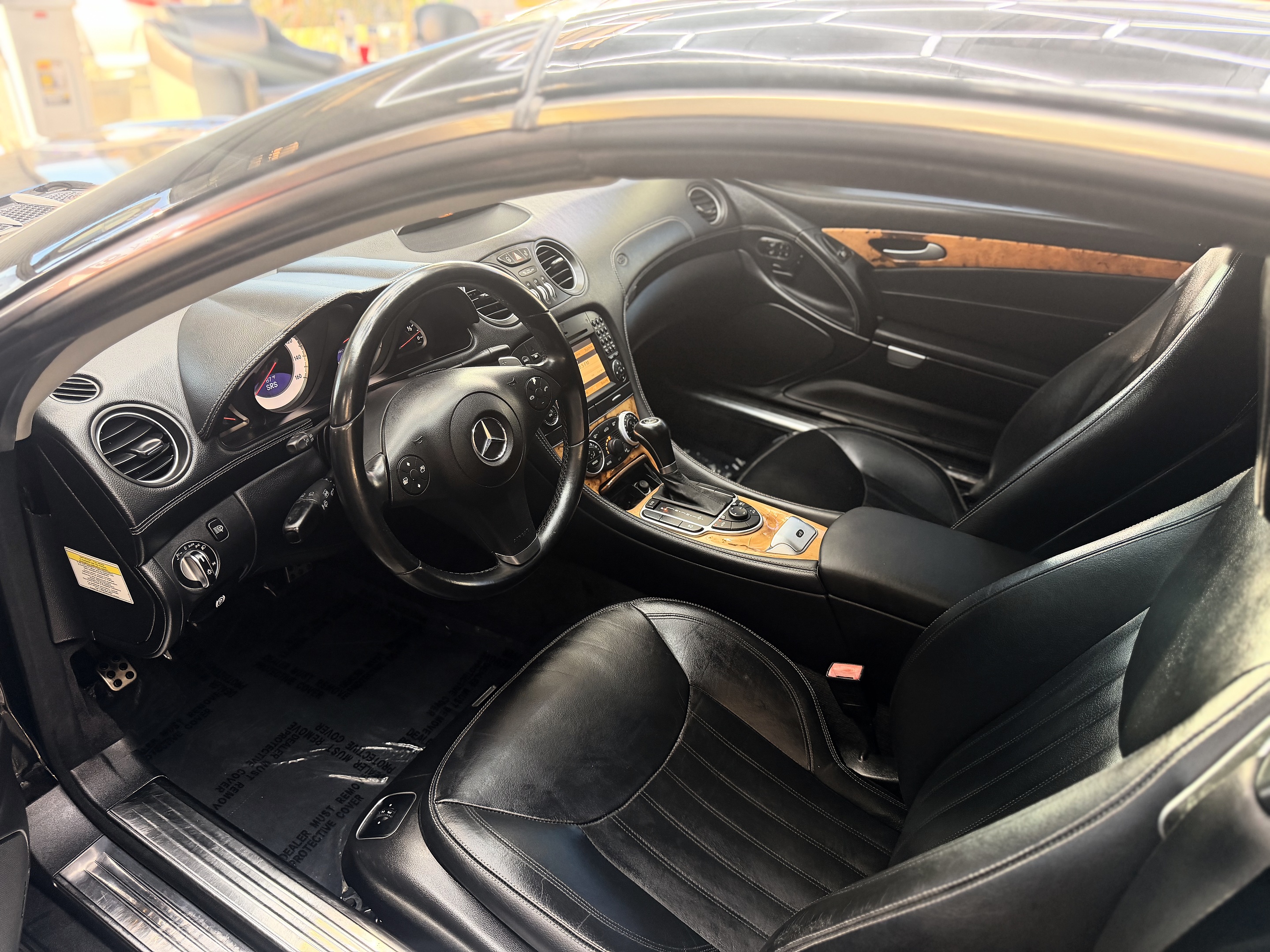 2011 Mercedes-Benz SL-Class SL550 - Photo 7
