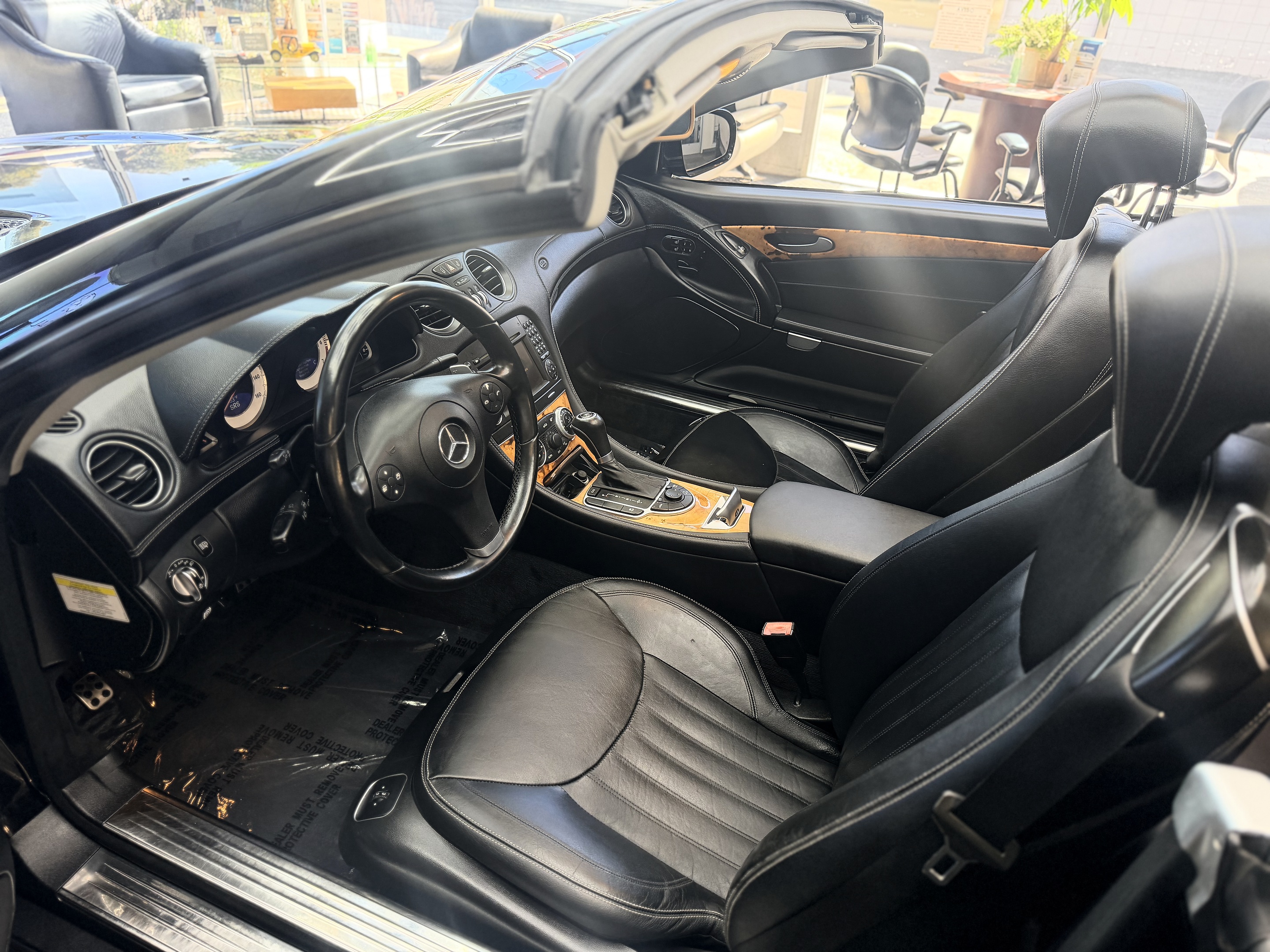 2011 Mercedes-Benz SL-Class SL550 - Photo 12