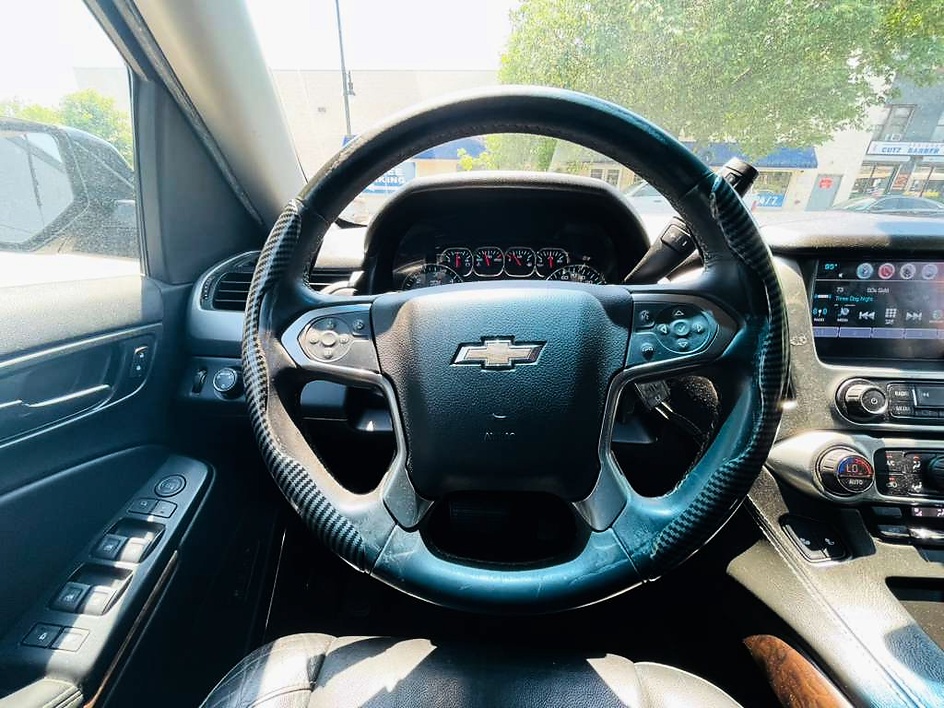 2018 Chevrolet Tahoe LT - Photo 13