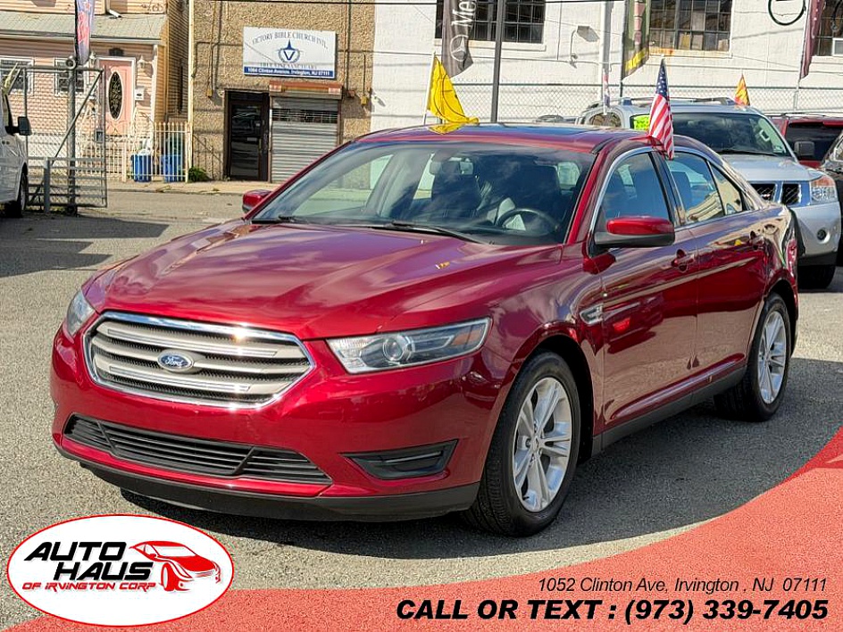 2014 Ford Taurus SEL's photo