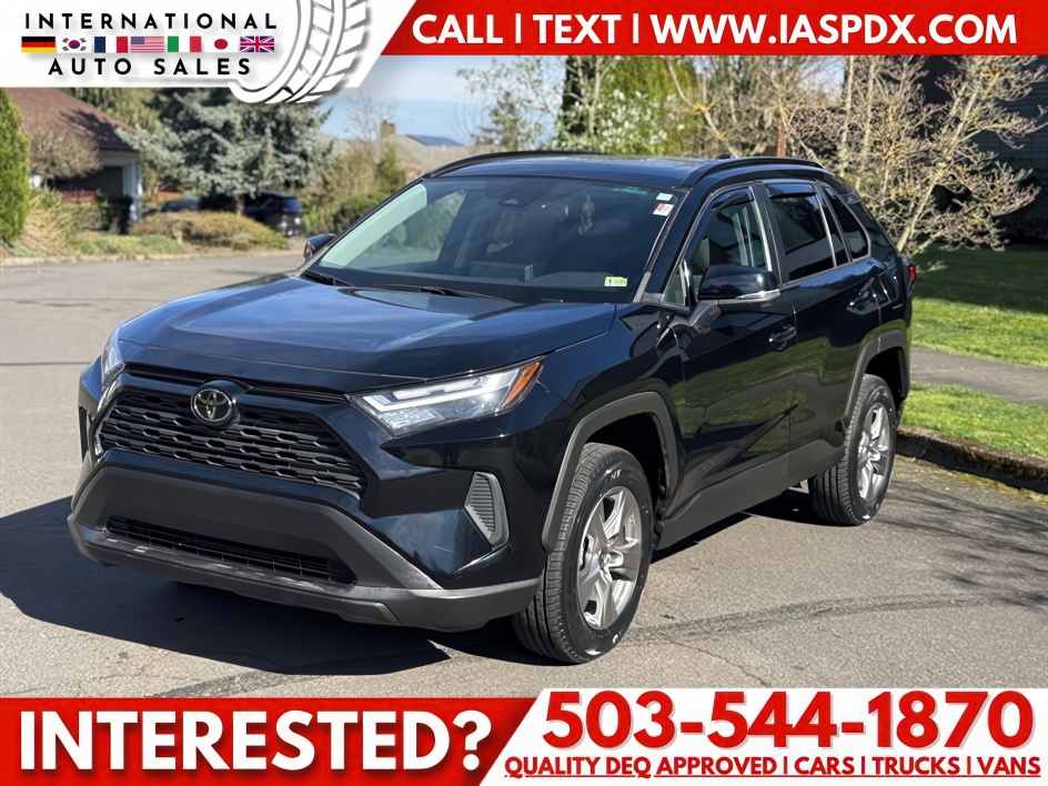 2023 Toyota RAV4 XLE FWD's photo