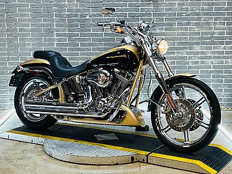 2007 HARLEY-DAVIDSON ULTRA CLASSIC FLHTCU - Motorcycle 4 US