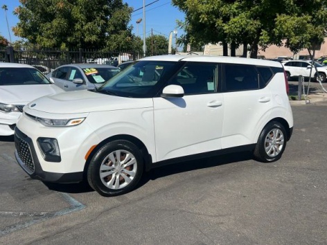 2020 Kia Soul LX's photo
