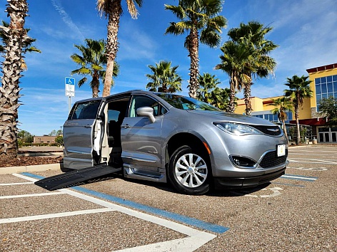 2019 Chrysler Pacifica Touring L