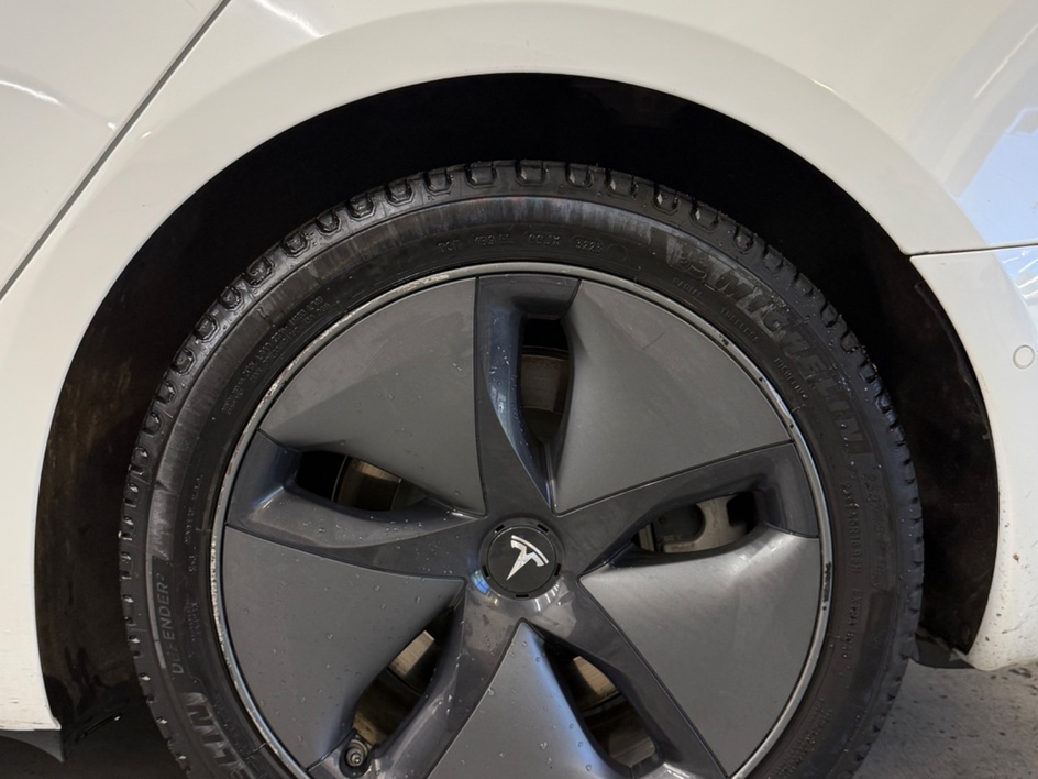 2020 Tesla Model 3 Base - Photo 16