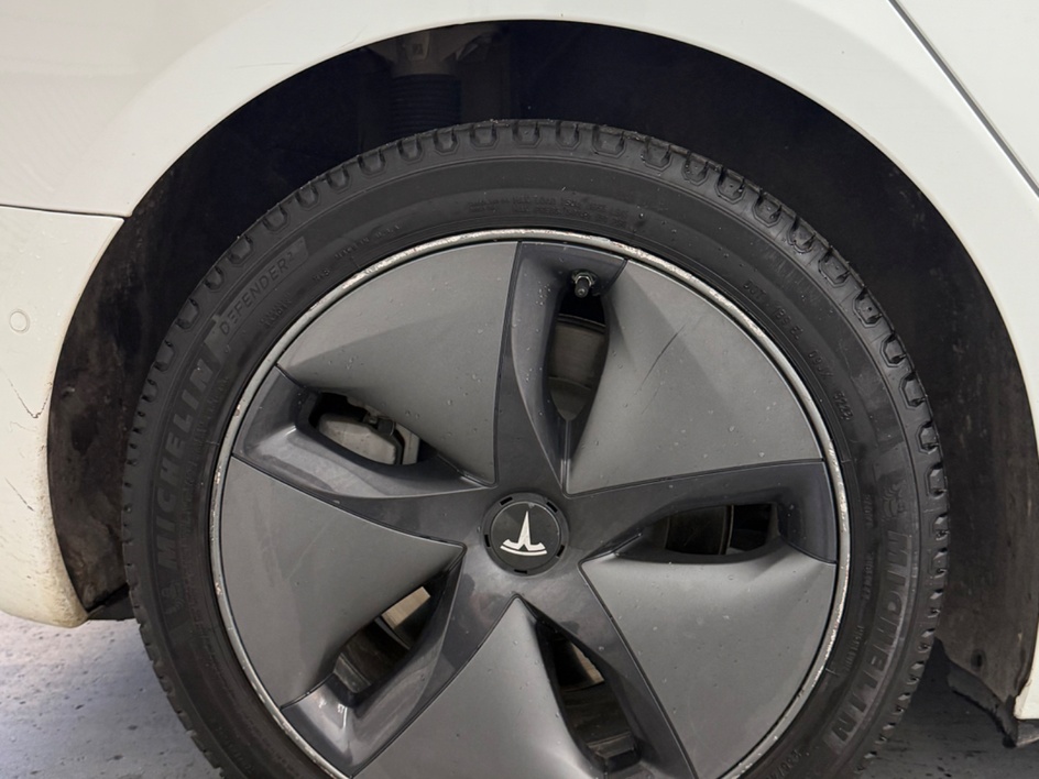 2020 Tesla Model 3 Base - Photo 17