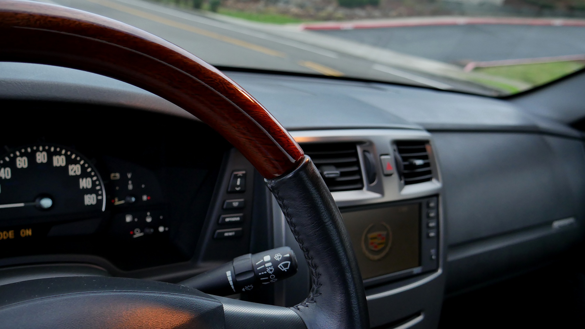 2005 Cadillac XLR Base - Photo 16