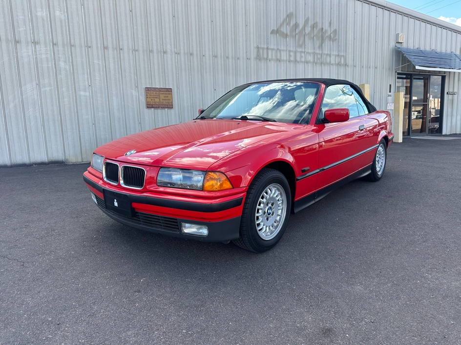 1994 BMW 3 Series's photo