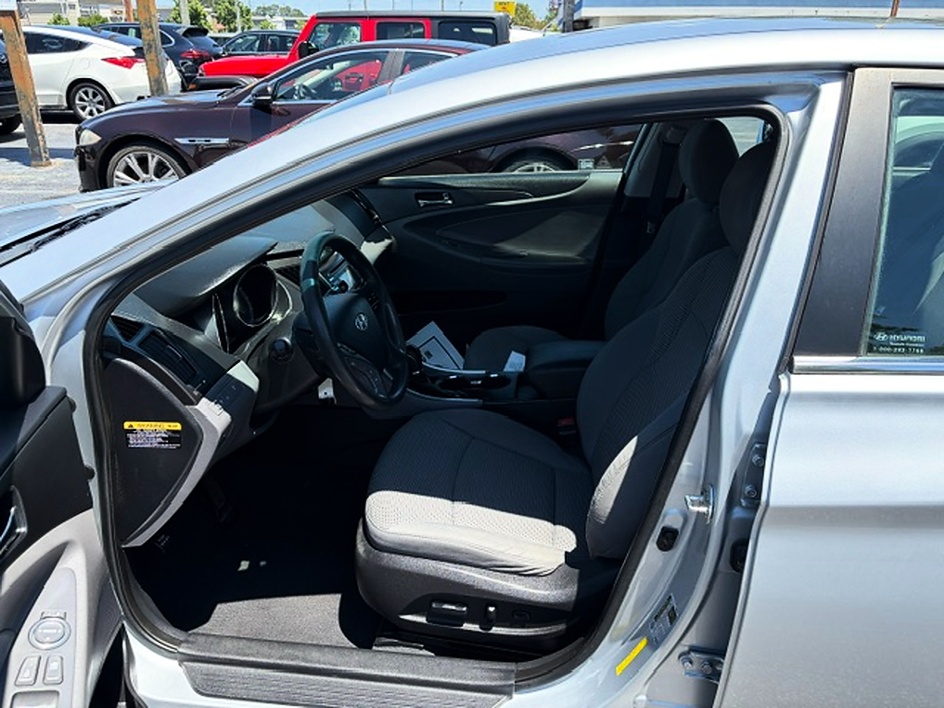 2012 Hyundai Sonata GLS - Photo 8
