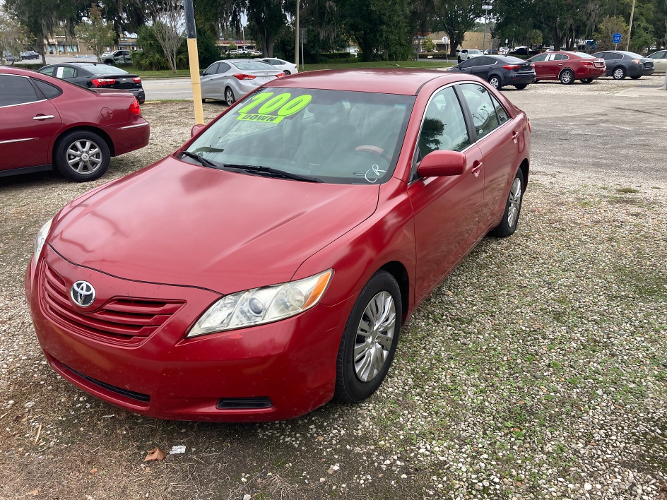 2009 Toyota Camry LE's photo