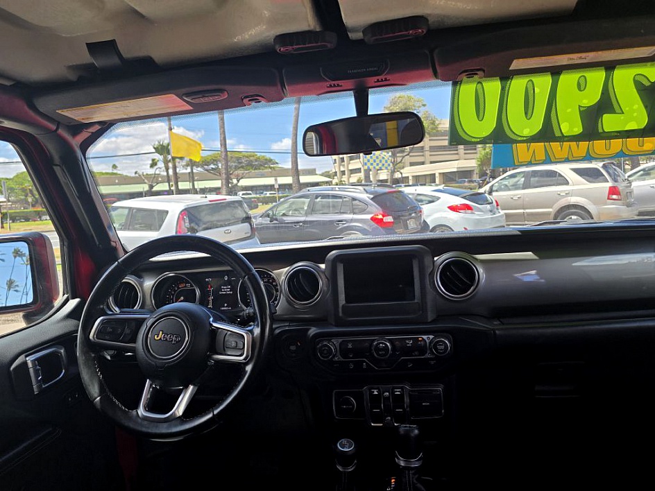 2020 Jeep Wrangler Unlimited Sahara photo 2