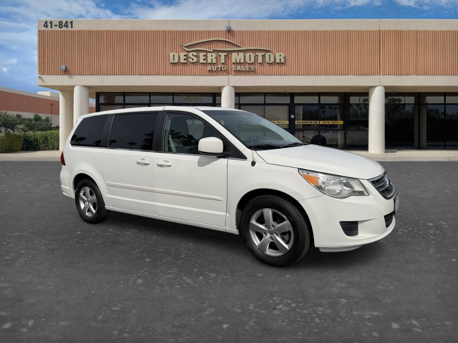 2010 Volkswagen Routan SE