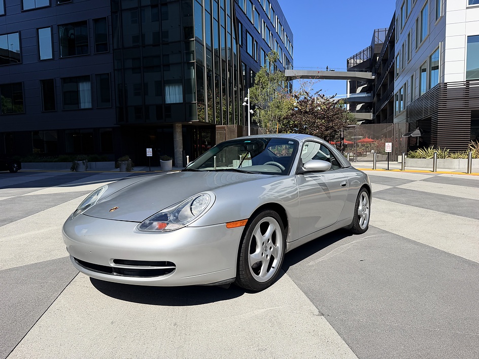 2000 Porsche 911 Carrera