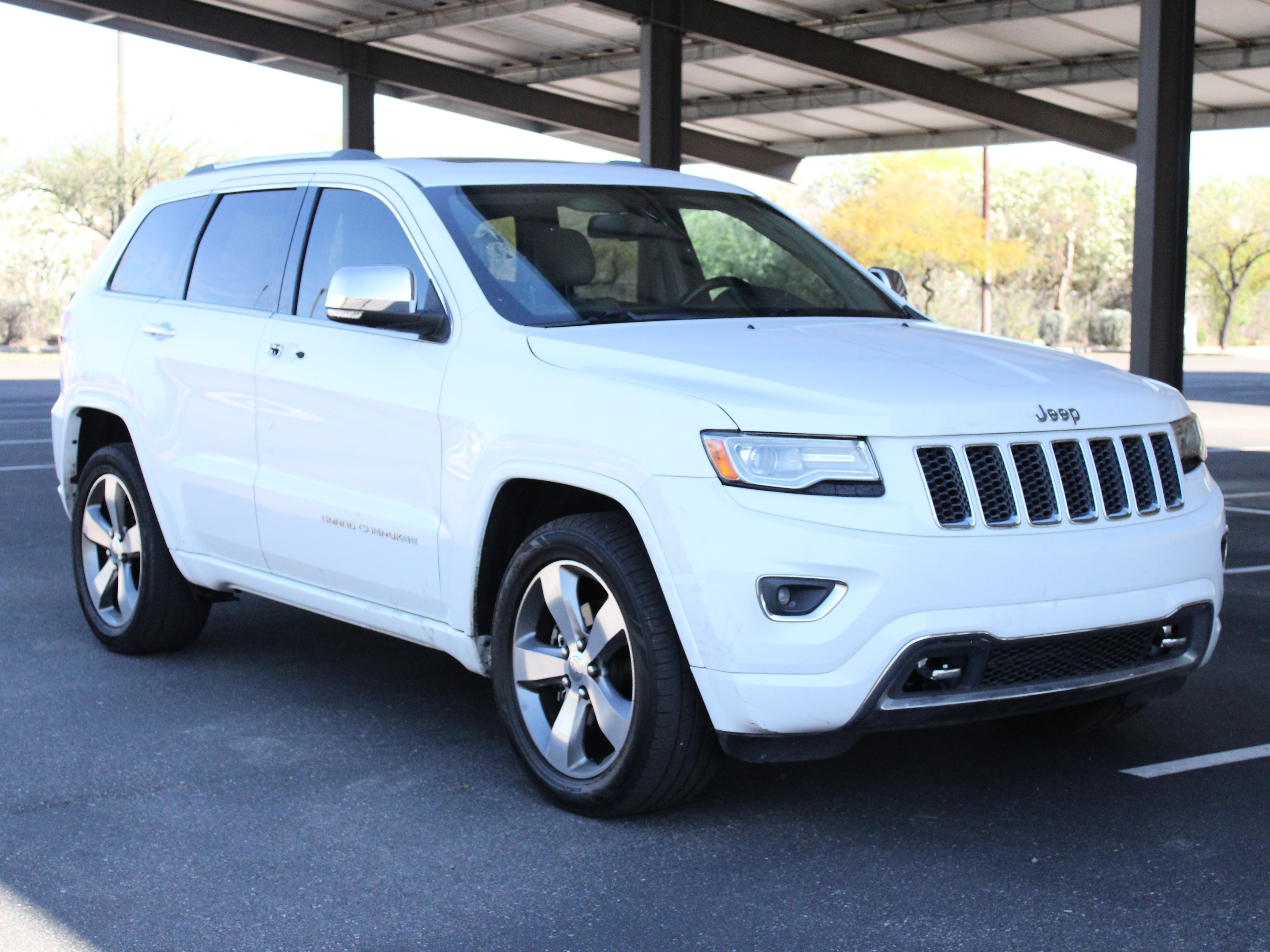 2014 Jeep Grand Cherokee Overland's photo