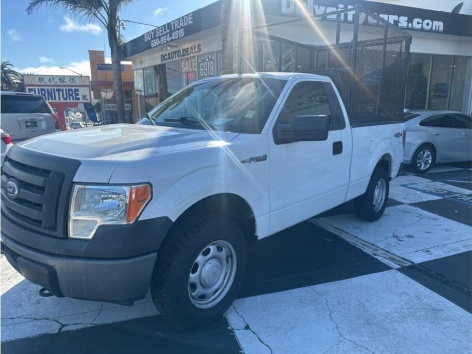 2010 Ford F-150 XL's photo