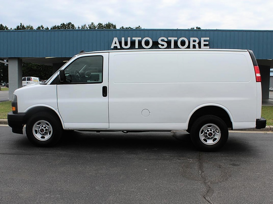 2020 GMC Savana 2500's photo