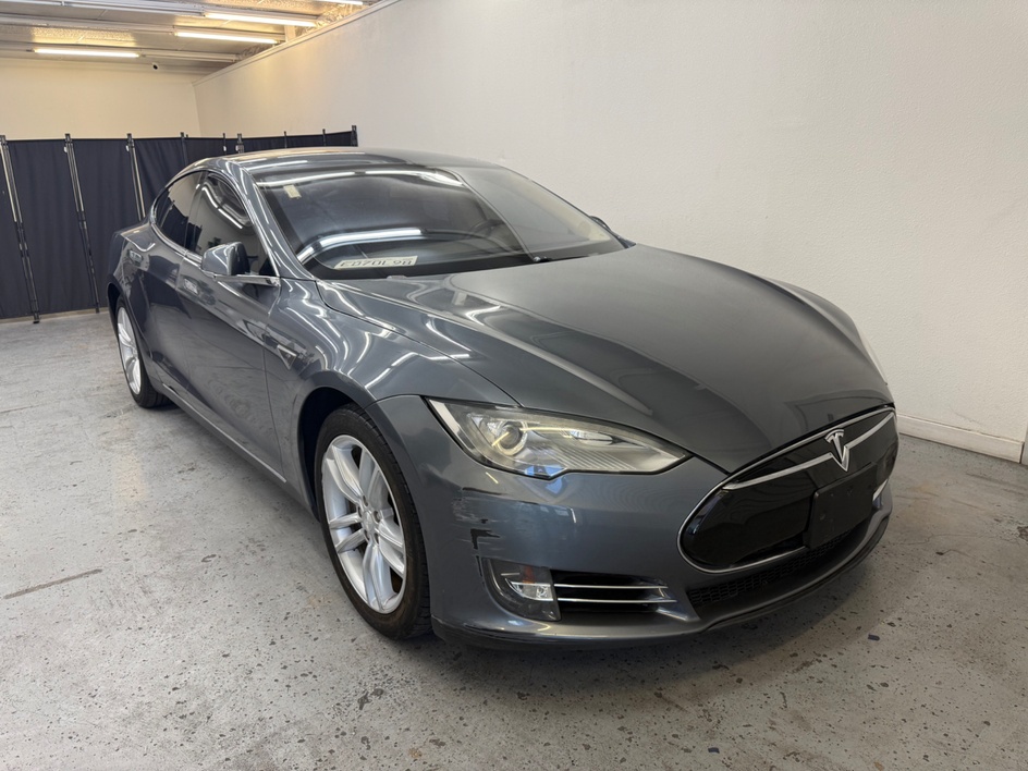 2014 Tesla Model S 85 kWh's photo