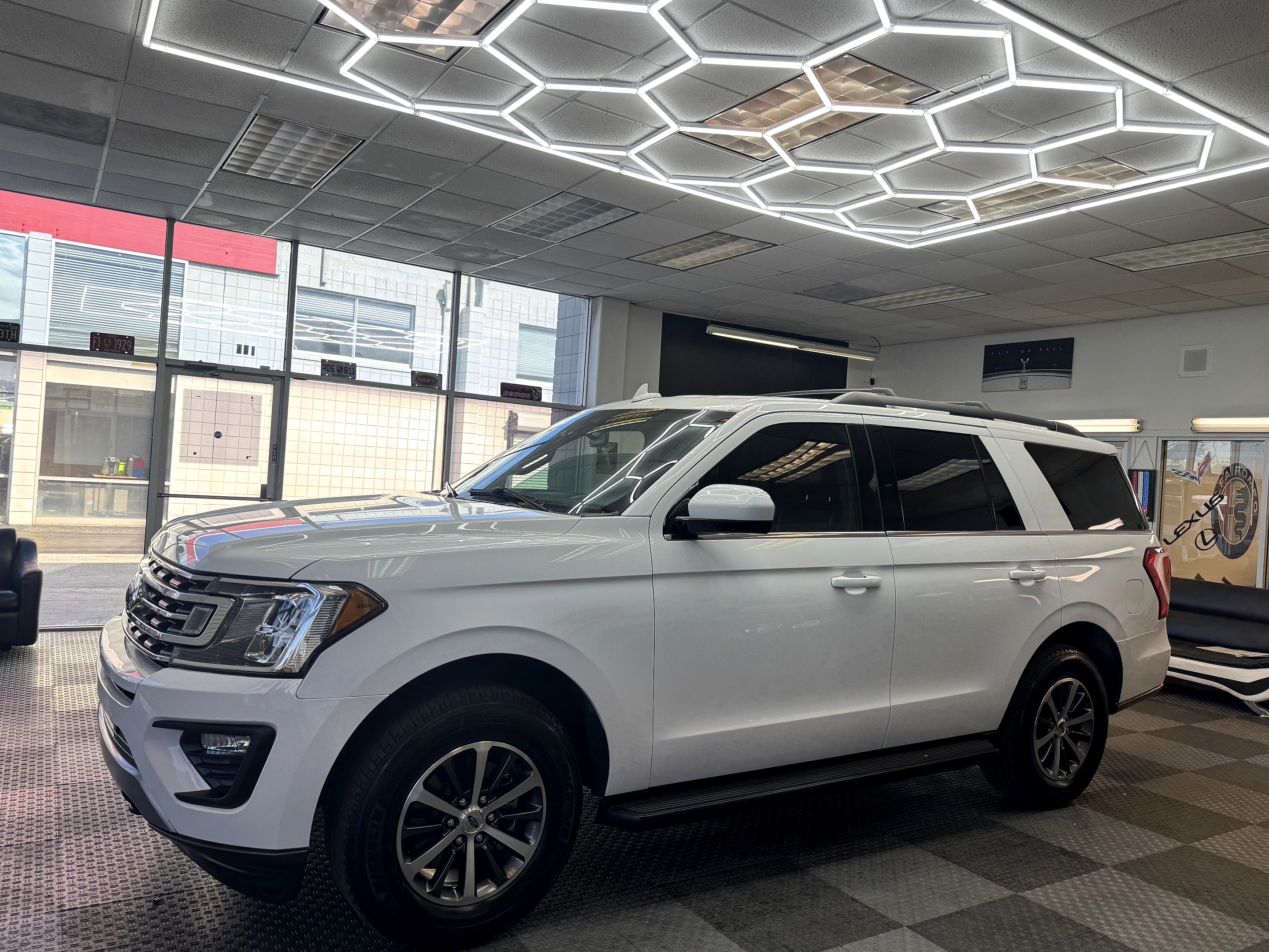 2021 Ford Expedition XLT's photo