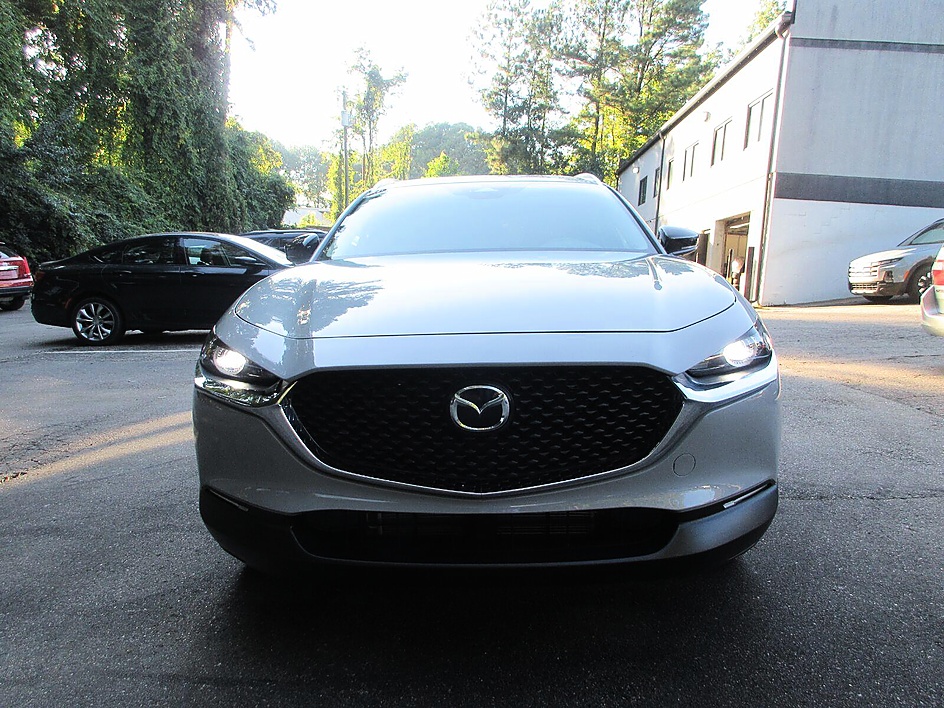 Mazda CX-30 photo 2