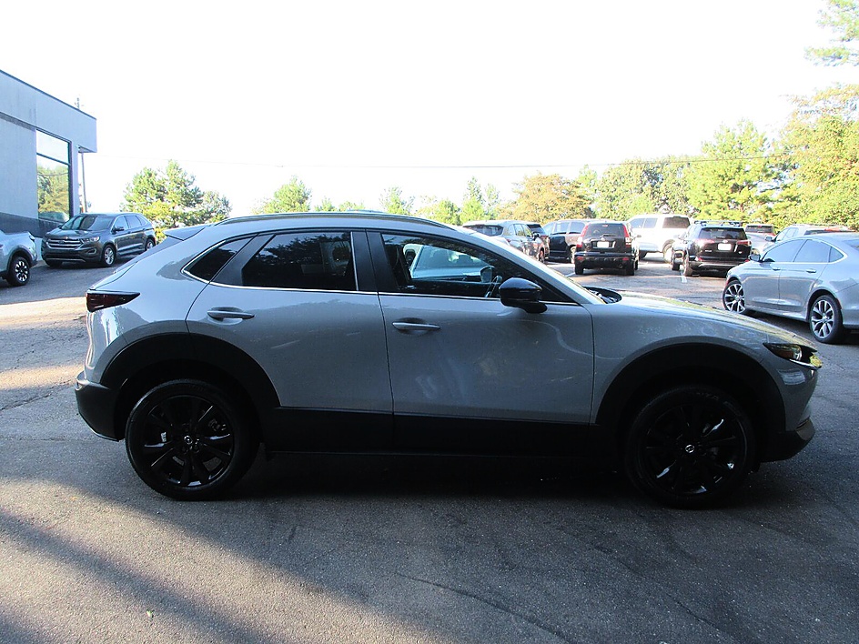 Mazda CX-30 photo 4