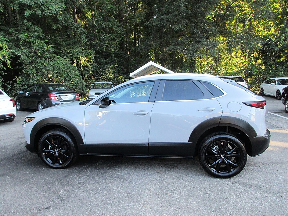 Mazda CX-30 photo 8
