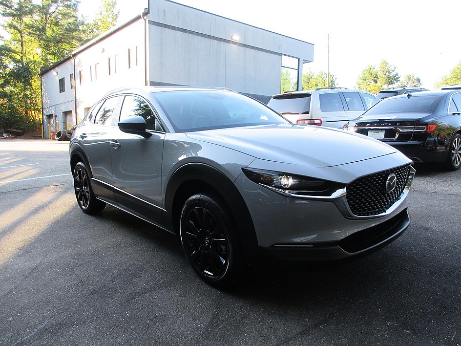 Mazda CX-30 photo 3