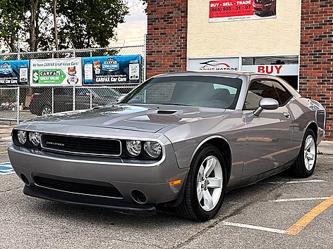 2014 Dodge Challenger SXT's photo