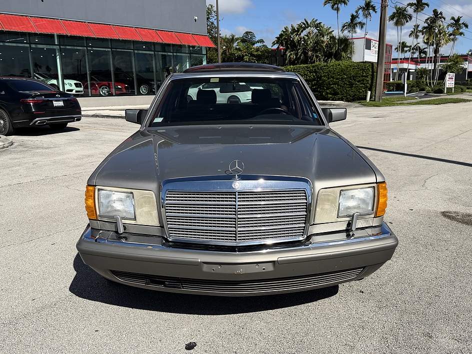 1986 MERCEDES-BENZ 560 SERIES 560SEL - Auto Gallery Hollywood