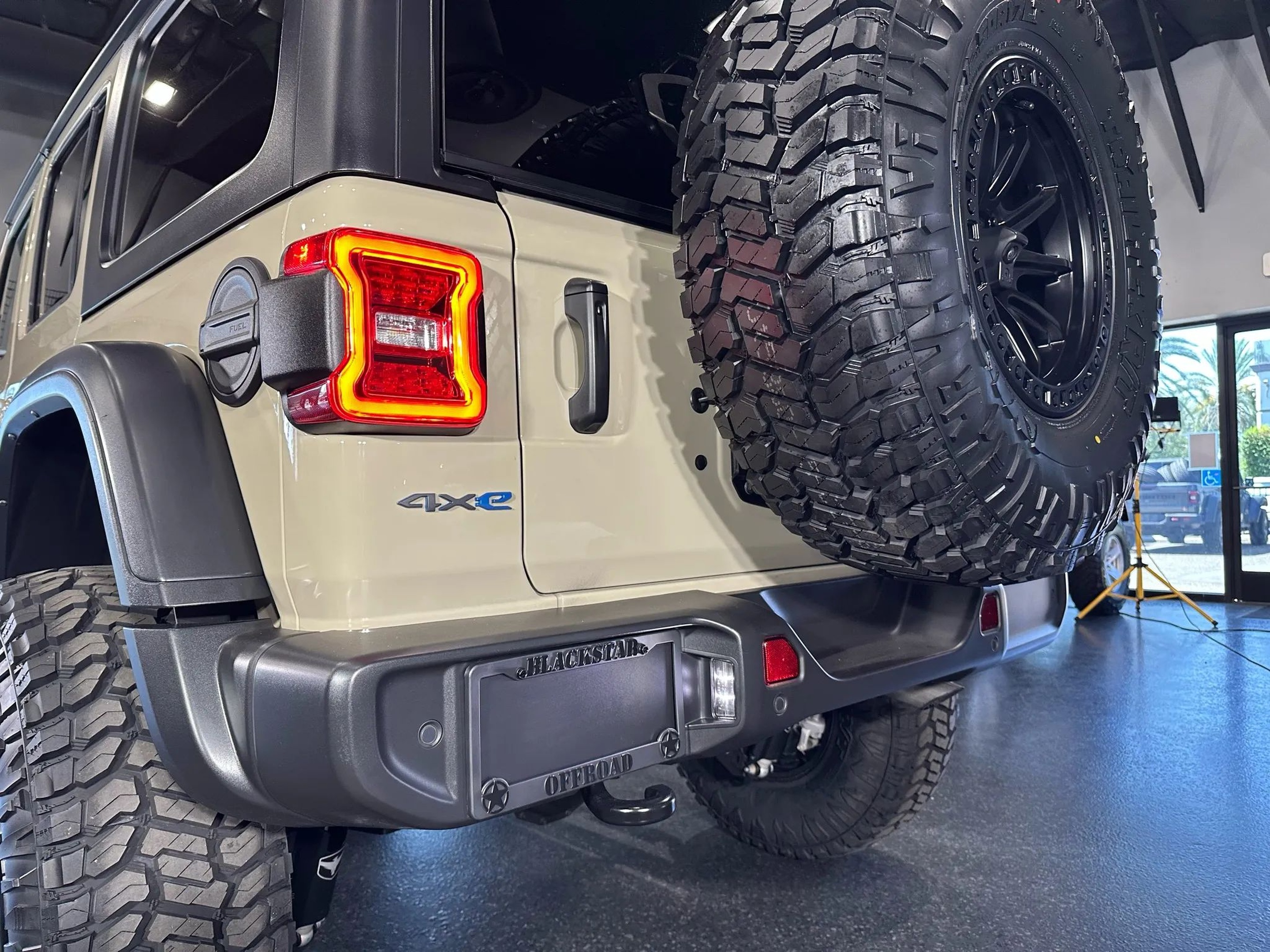 2022 Jeep Wrangler Unlimited Rubicon 4XE - Photo 10