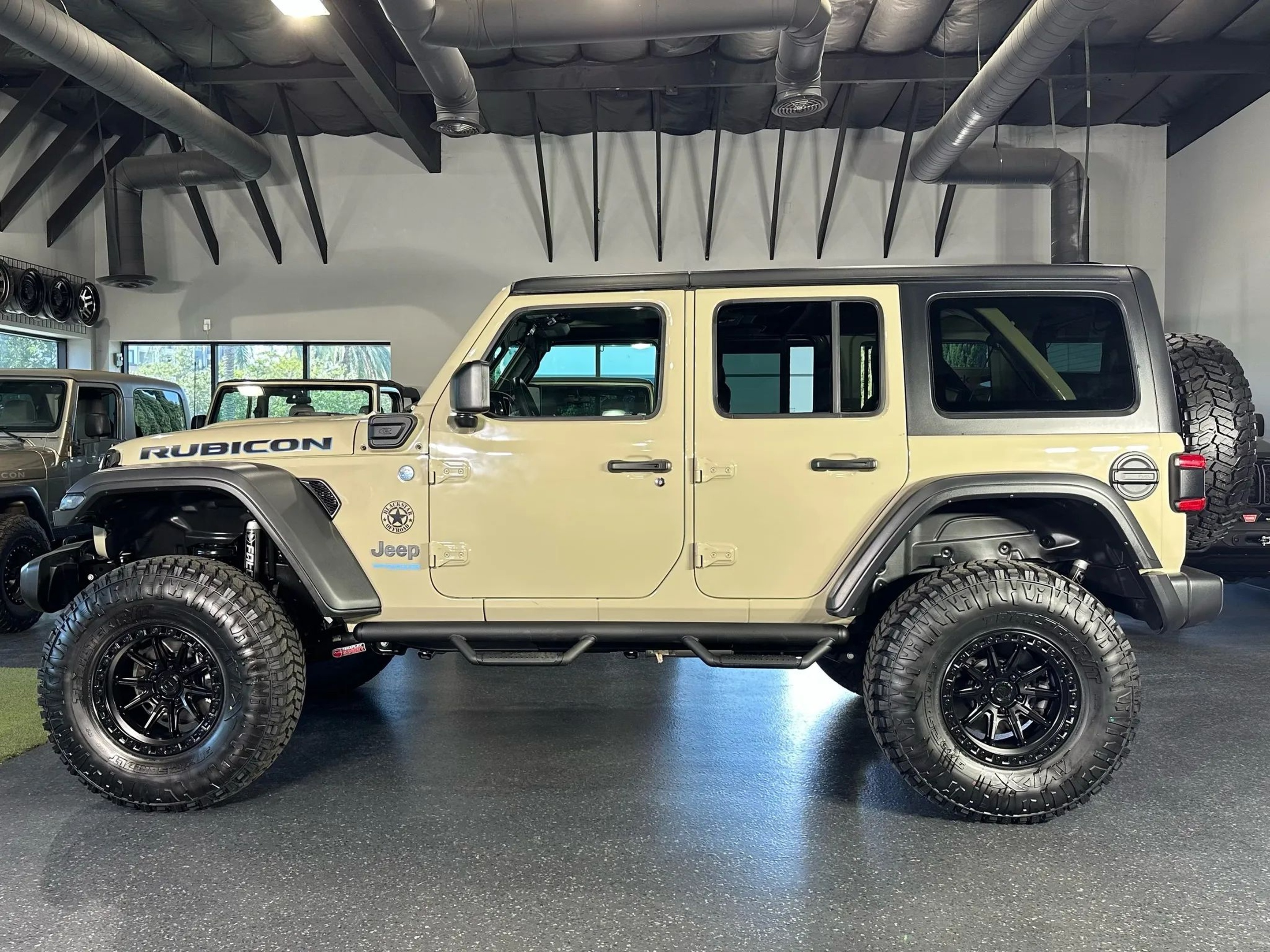 2022 Jeep Wrangler Unlimited Rubicon 4XE - Photo 7