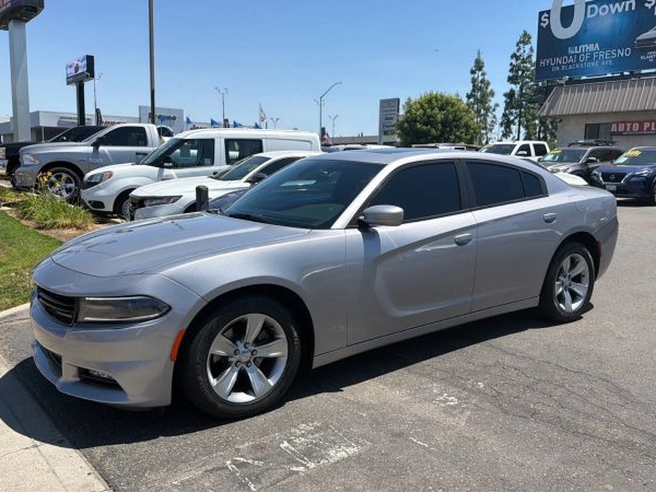2015 Dodge Charger SXT's photo