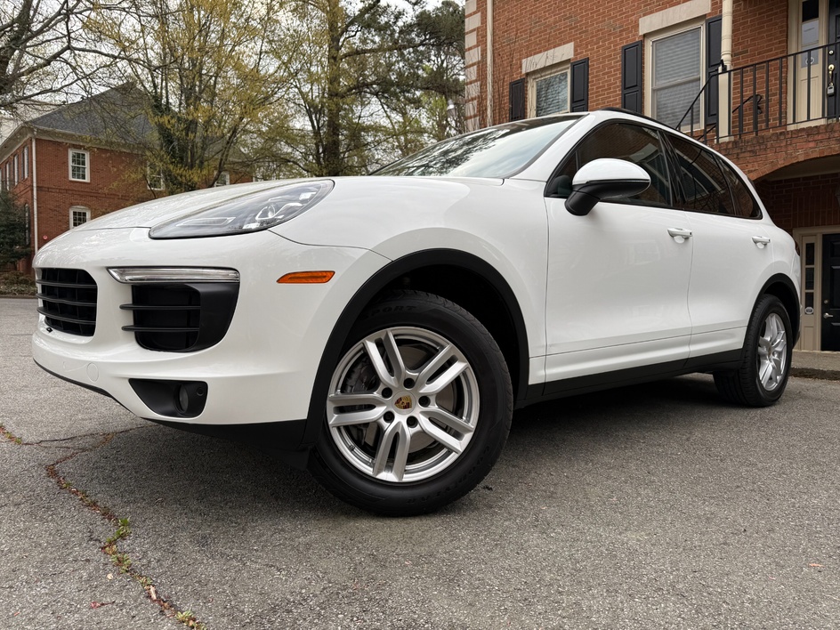 2016 Porsche Cayenne Base
