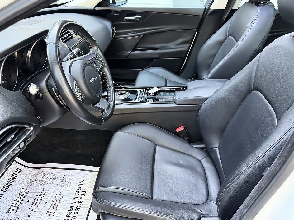 2018 Jaguar XE Premium - Photo 10