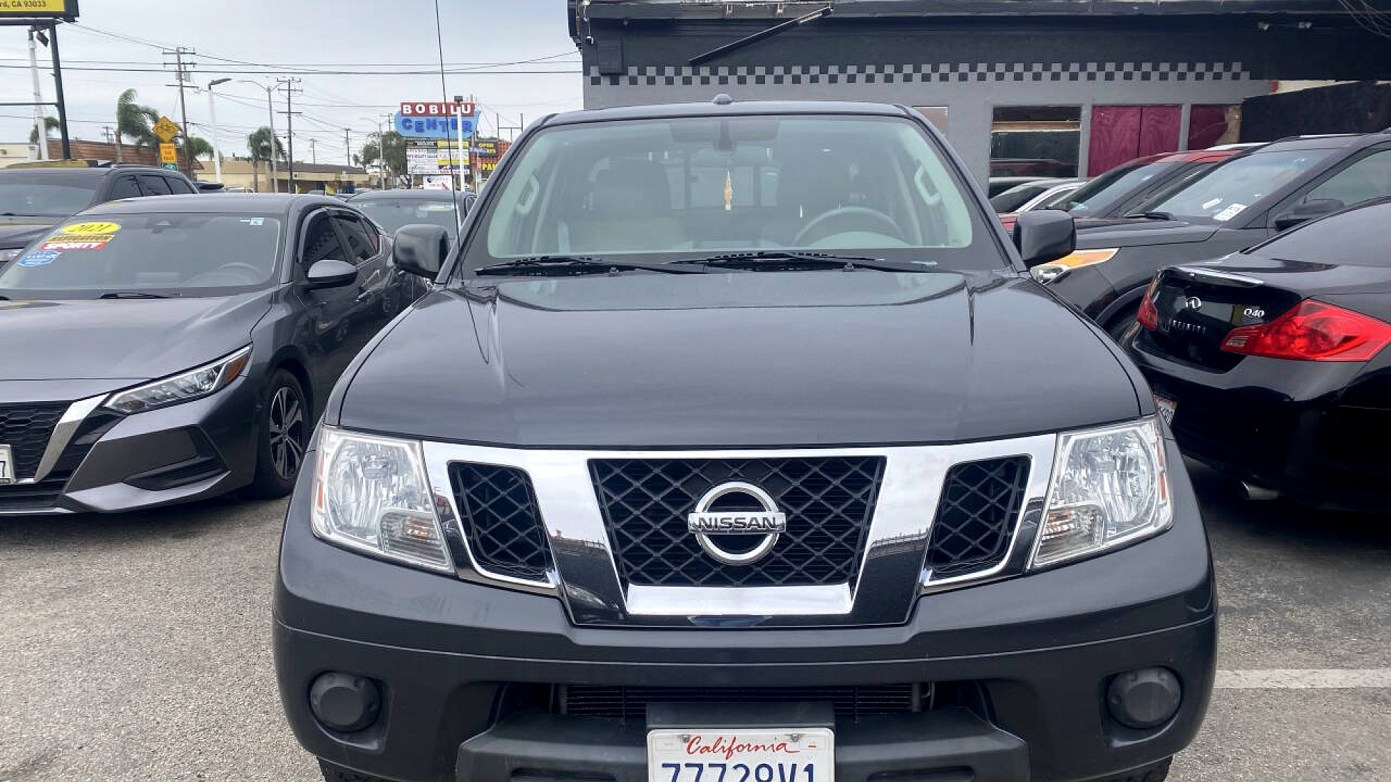 2015 Nissan Frontier SV's photo