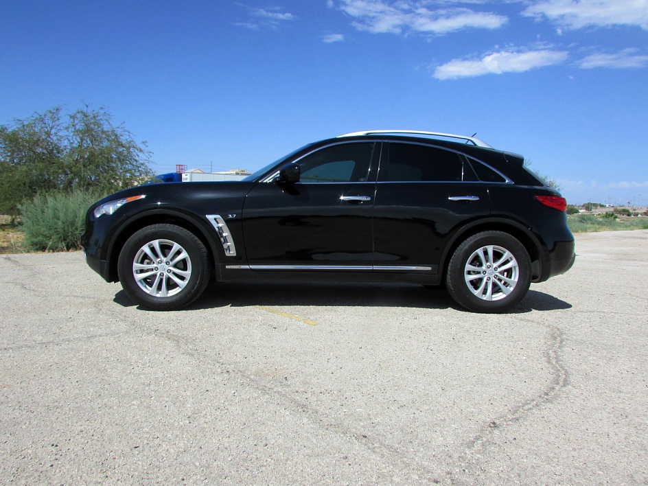 2015 INFINITI QX70 Base