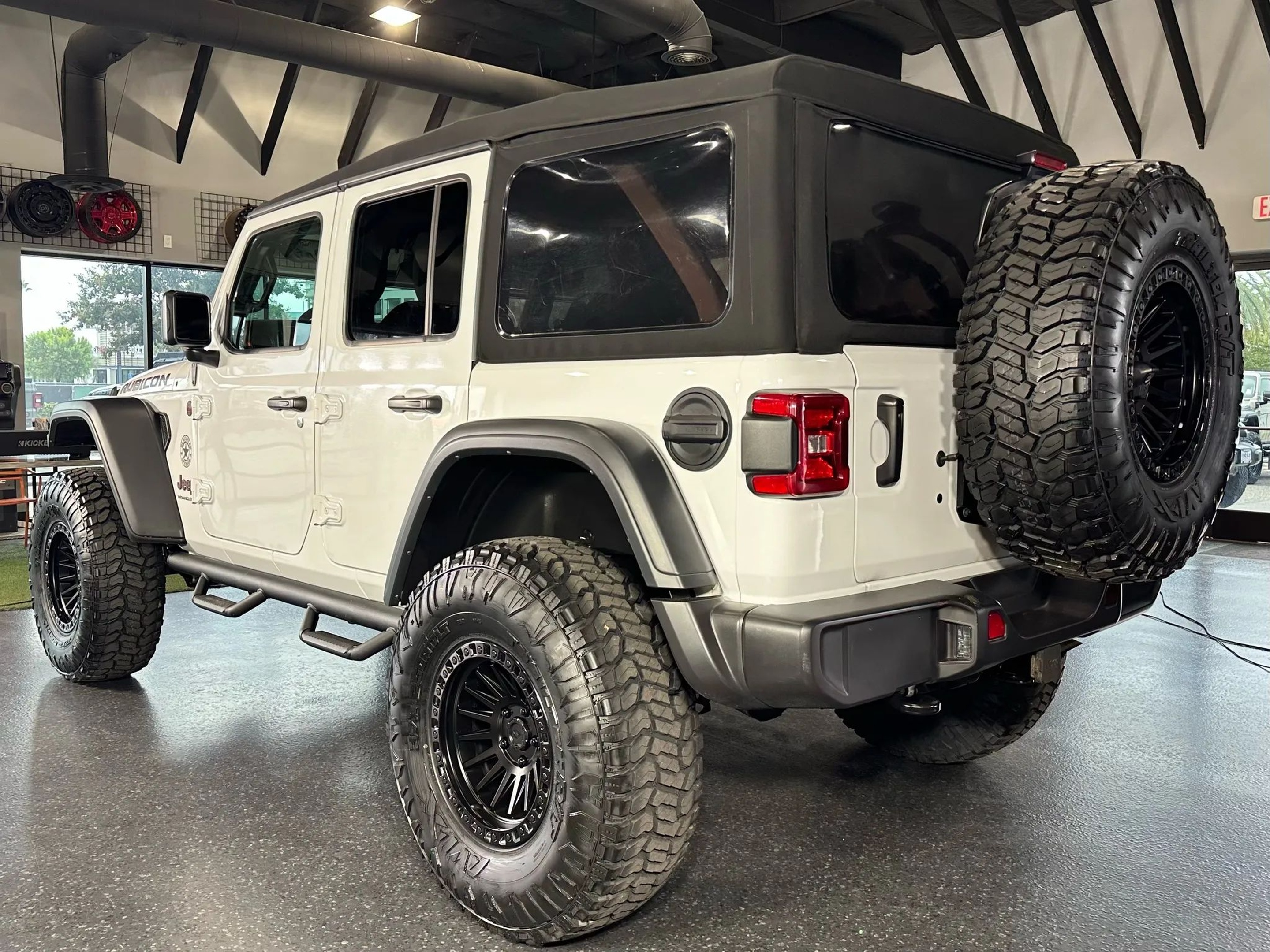 2024 Jeep Wrangler 4-Door Rubicon - Photo 9