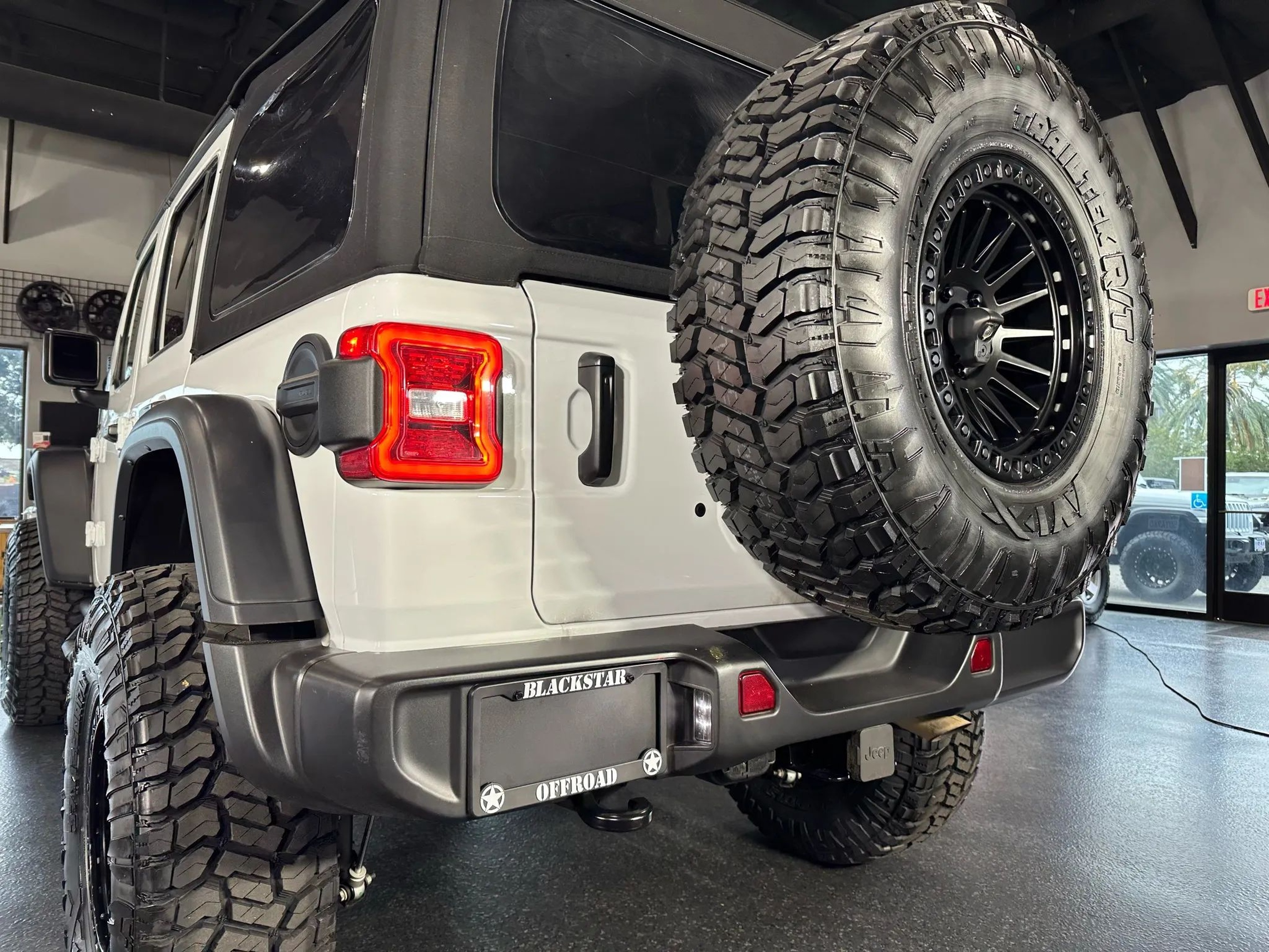 2024 Jeep Wrangler 4-Door Rubicon - Photo 10