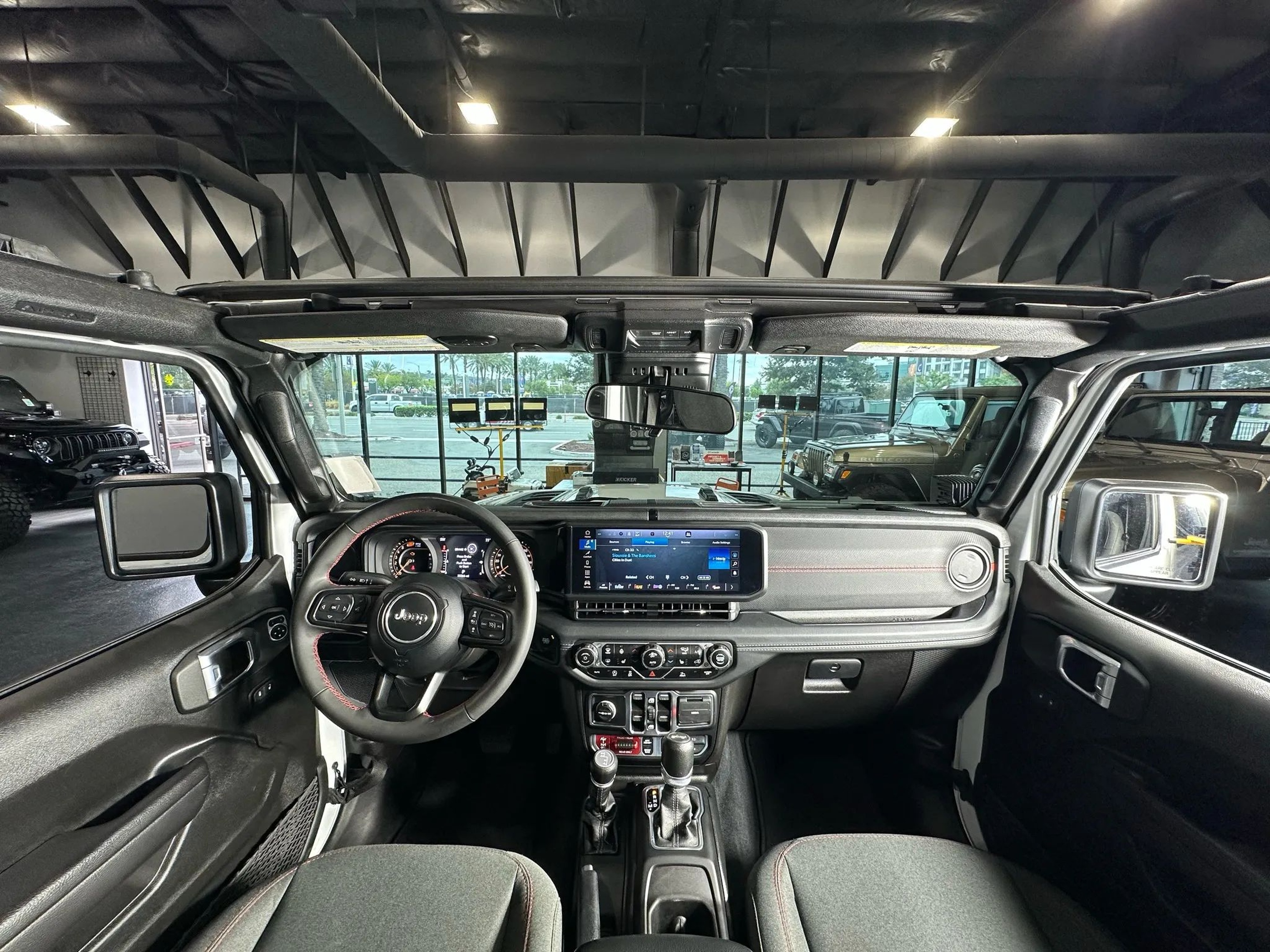 2024 Jeep Wrangler 4-Door Rubicon - Photo 28