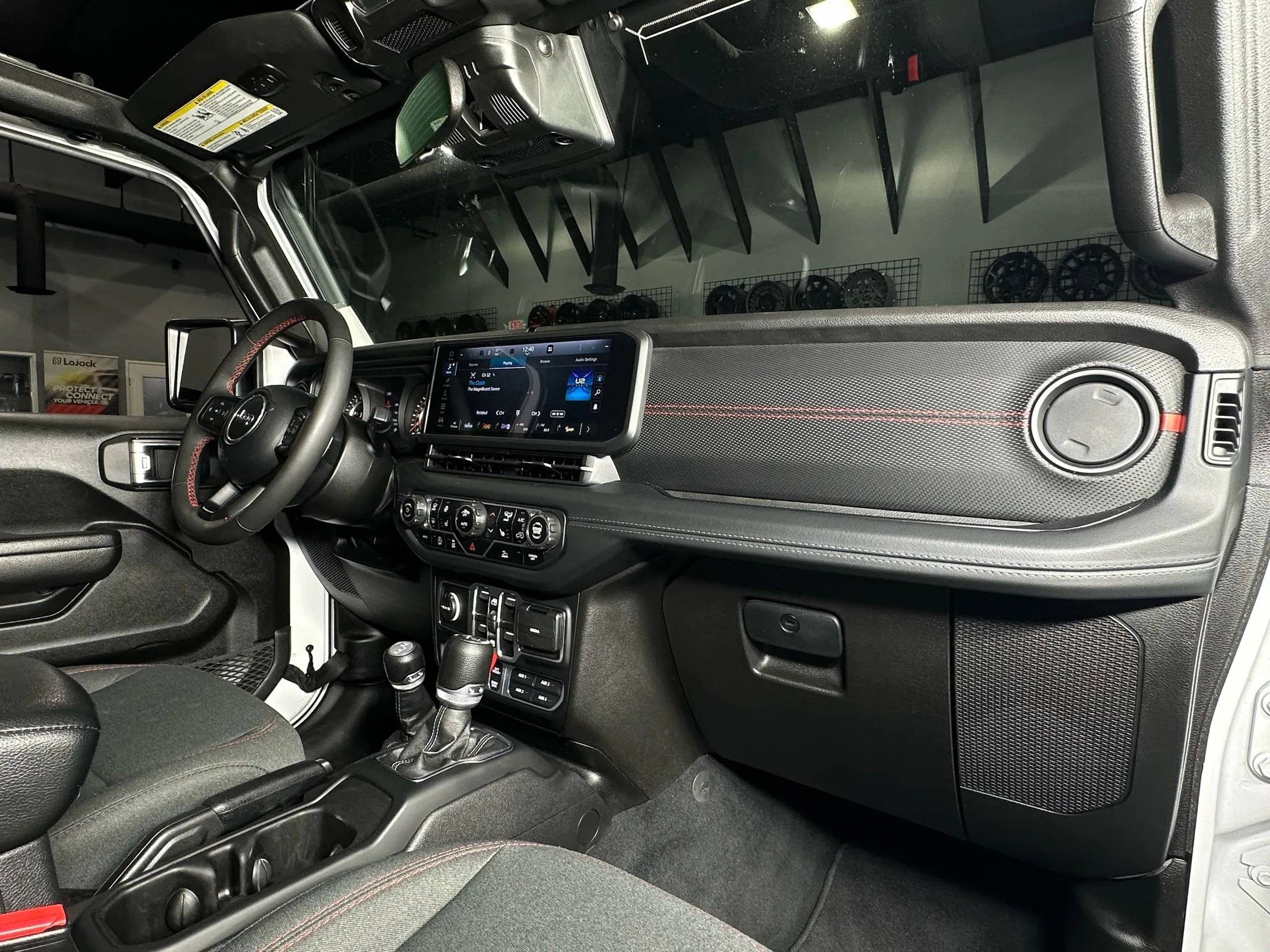 2024 Jeep Wrangler 4-Door Rubicon - Photo 27