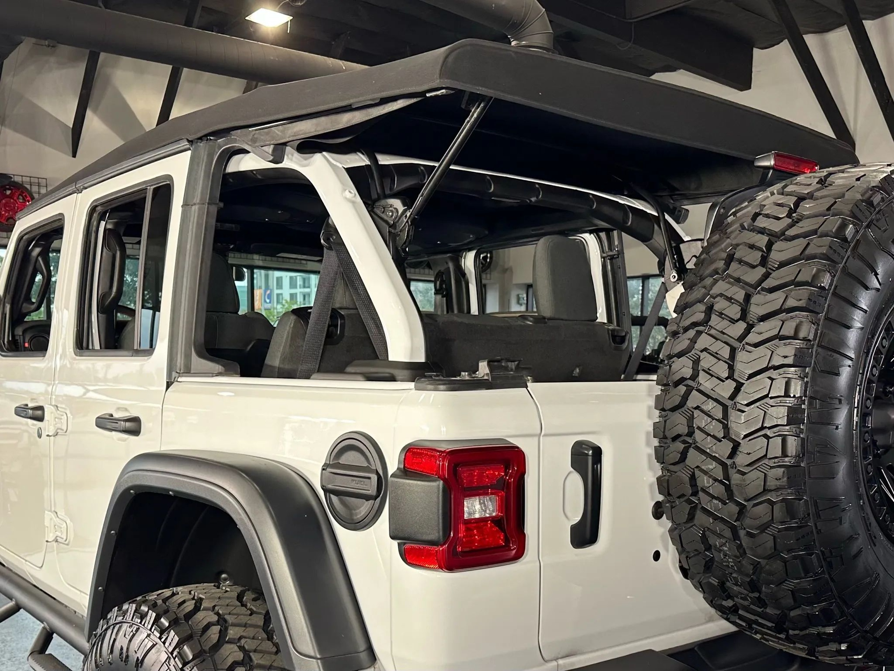 2024 Jeep Wrangler 4-Door Rubicon - Photo 22