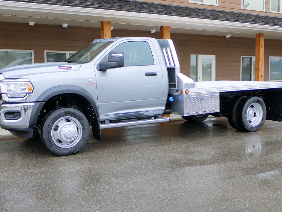 2024 RAM 5500 CHASSIS CAB SLT Diamond West Sales is Alberta and