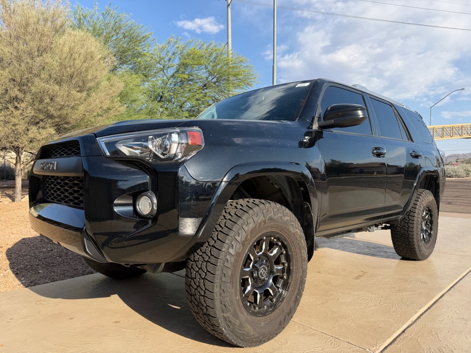 2017 Toyota 4Runner SR5 4x4 V6's photo
